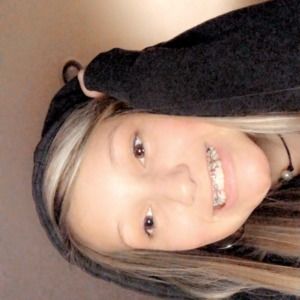 Meet your Posher, Chloe